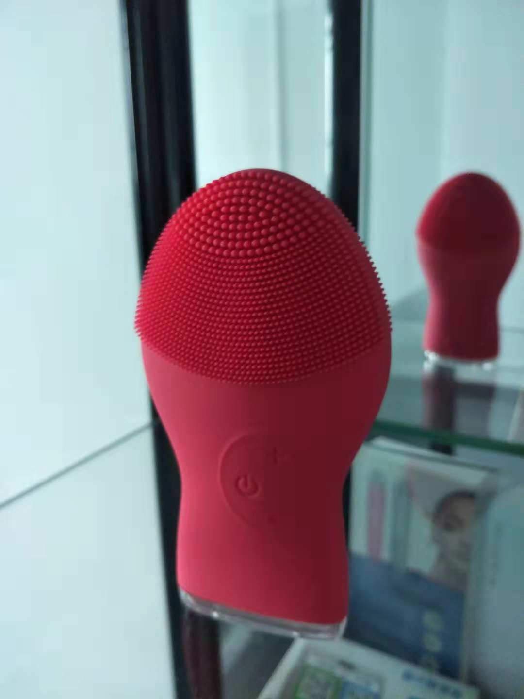 Waterproof Silicone Facial Cleanser – Deep Pore Cleansing & Gentle Exfoliation Brush